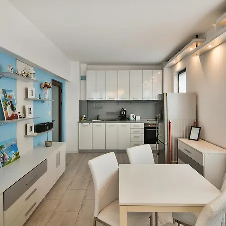 Apartman Gem For 2 Next To Várna