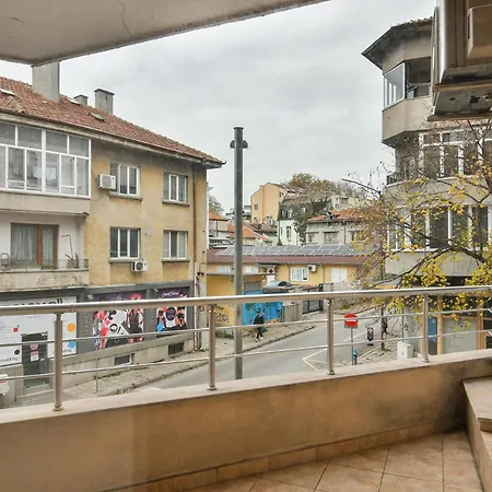 Gem For 2 Next To * Várna